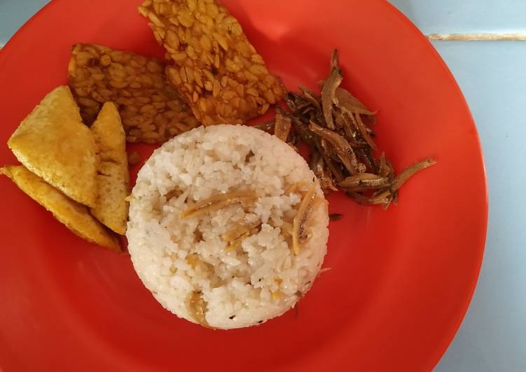 Nasi Liwet Teri Rice Cooker simple