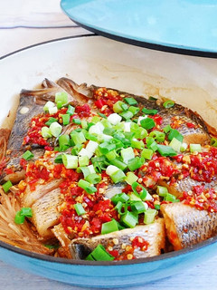 鑄鐵鍋焗鱸魚 的食譜成品照片