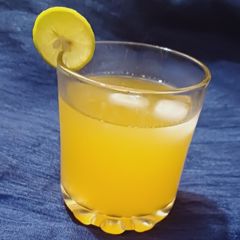 A picture of Mandarin Orange lemon juice.