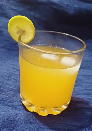 A picture of Mandarin Orange lemon juice.