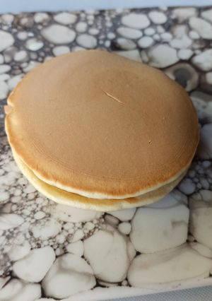 Una foto de Dorayakis (hotcakes japoneses rellenos)