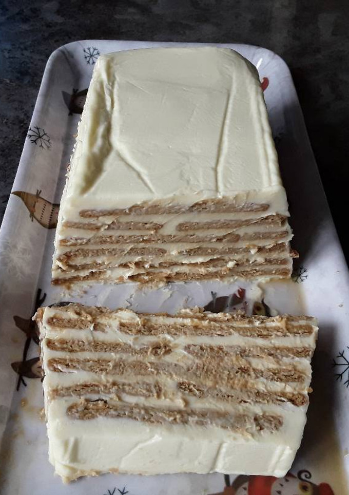 Una foto de Tarta de galleta con crema de limón