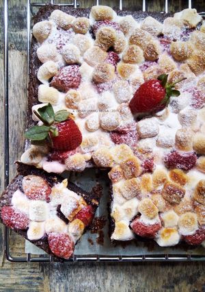 Foto resep Strawberry Marshmellow Fudgy Brownies