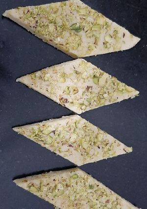 A picture of Kaju pista katli.