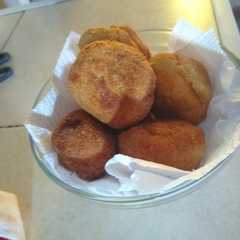 Foto principal de Bombas de zapallo(anco) rellenas de queso