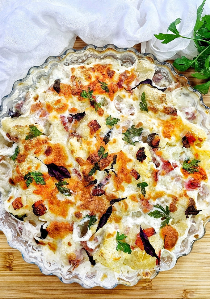 Una foto de Coliflor con bacon gratinado