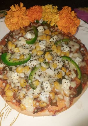पनीर वेज पिज़्ज़ा (Paneer veg pizza recipe in Hindi) रेसिपी मुख्य फोटो