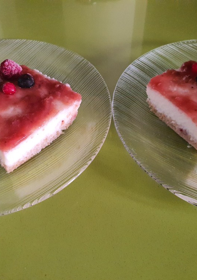 Una foto de Tarta de queso "fit" sin azúcar sin horno