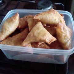 A picture of Beef samosas.
