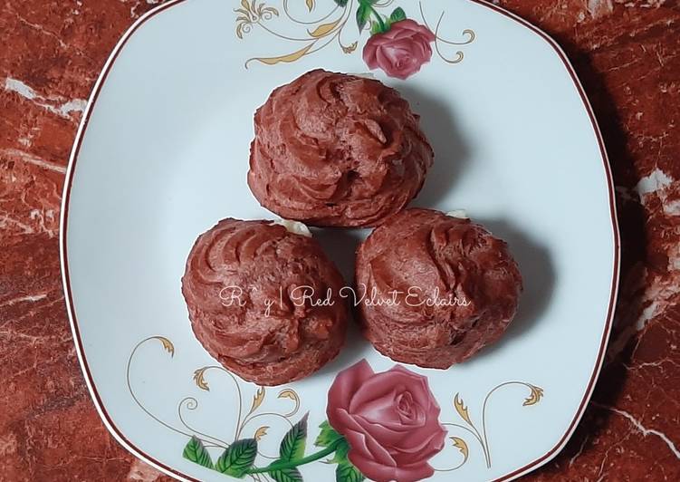 Red Velvet Eclair