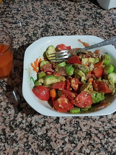 Una foto de Ensalada con salmón ahumado