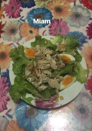 Une photo de Salade aux poulets