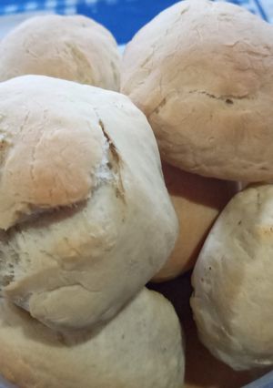 Una foto de Pancitos caseros 🍞😘