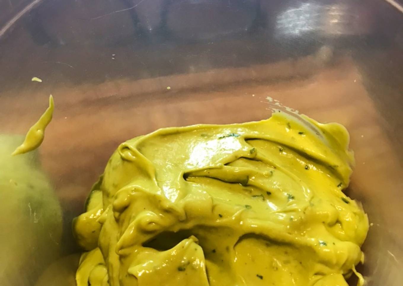 Crema de palta y perejil
