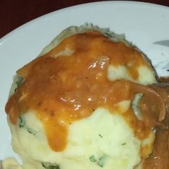 A picture of Creamy mashed potatoes.
