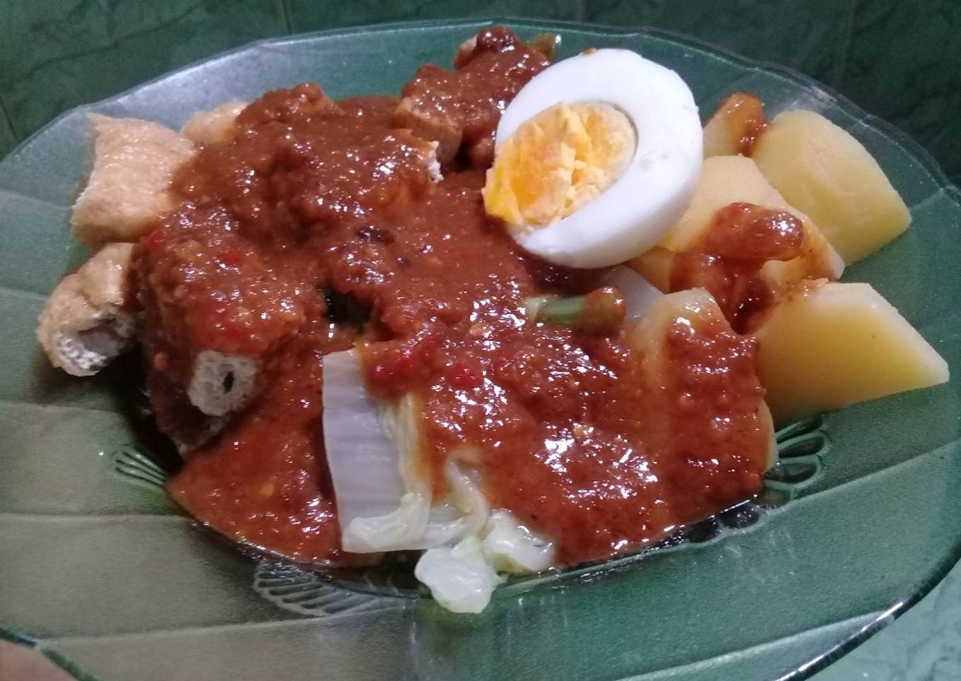 Gado-Gado Istimewa
