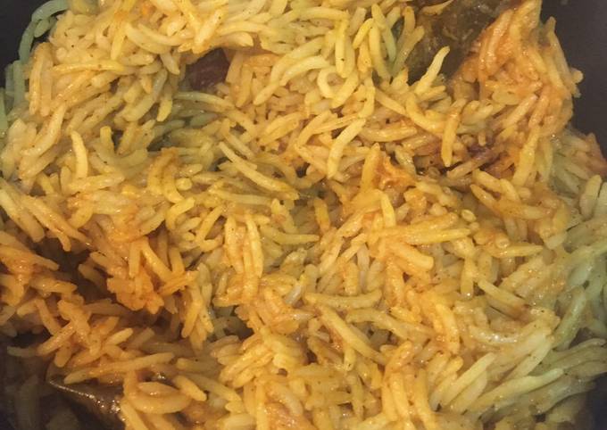 Resep Nasi Kebuli Dengan Magic Com Oleh Maen Ke Dapur Cookpad