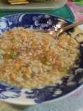 Sopa de pollo, verduras y avena