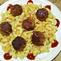 A picture of Pasta with BBQ meat bols.