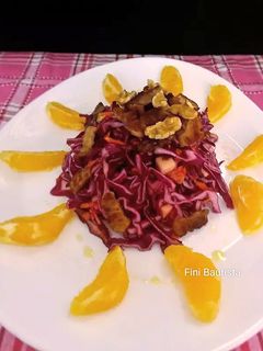 Una foto de Ensalada de lombarda con panceta y naranja