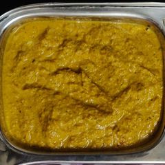 A picture of मालवणी खोबऱयाचे वाटण.