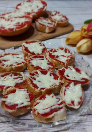 Pizzás melegszendvics recept fotója
