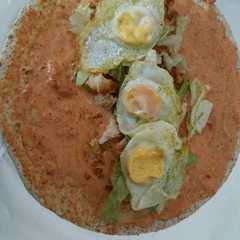 Foto principal de Tortita integral con secreto ibérico huevos de codorniz y mahone