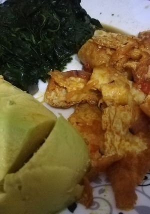 A picture of Fried egg scramble.