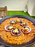 Arroz de vieiras y calamar con crema de bogavante