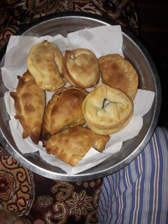 Una foto de Empanadas de choclo y salsa blanca (vegetarianas)