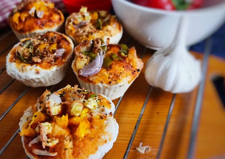 Veg pizza cups