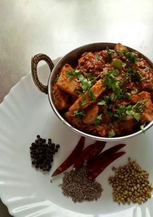 A picture of Kadai paneer.