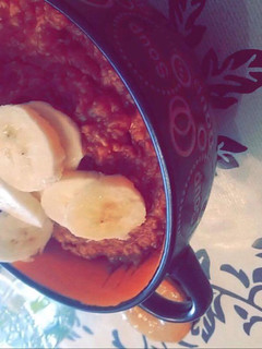 A picture of Peanut butter dark chocolate Oatmeal.
