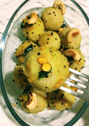 A picture of Rava Balls.