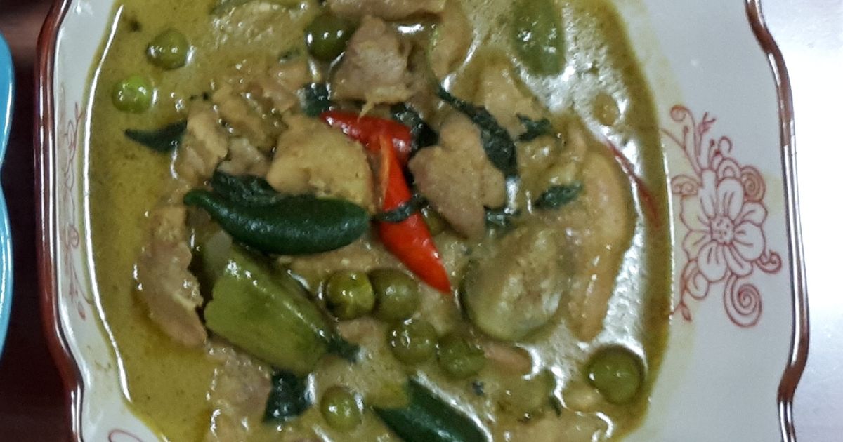 Thai Green Curry Chicken (Halal) Recipe By Mazee M@Z