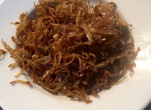 Hình của món Cá cơm khô ram mắm.