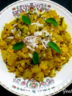 गोअन दूधी भाजी (Goan Dudhi bhaji recipe in Hindi) रेसिपी मुख्य फोटो