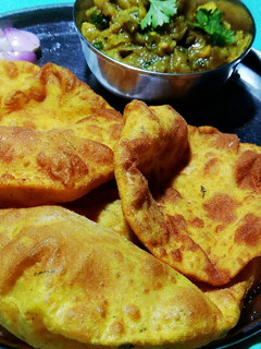 மேத்தி பூரி (methi boori Recipe in Tamil) செய்முறை முக்கிய புகைப்படம்