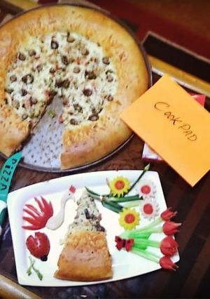 A picture of Stuffed Crust Pizza.