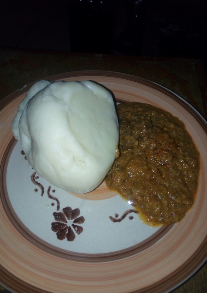A picture of Pounded yam with beans soup.