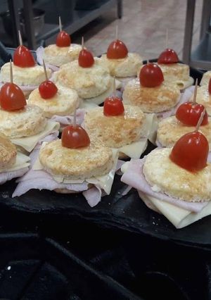 Una foto de Scons de queso