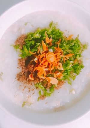Hình của món Cháo chim bồ câu.