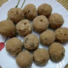 A picture of Wheat Flour Ladoo.