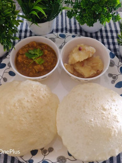 भटूरे (bhature recipe in Hindi) रेसिपी मुख्य फोटो