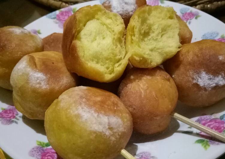 Donat madu tusuk