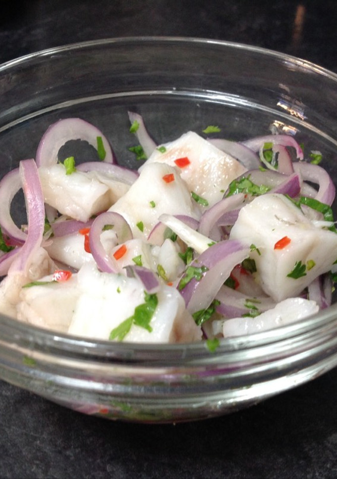 Una foto de Ceviche peruano de corvina