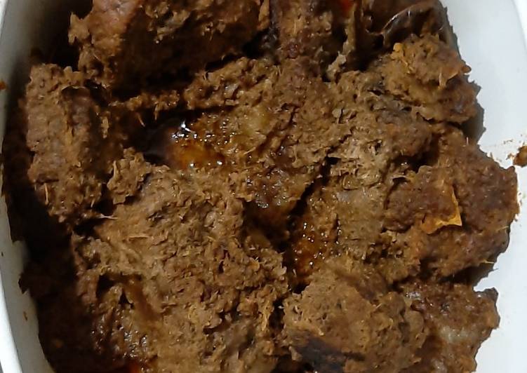 Bagaimana Menyiapkan Rendang Daging Sapi, Enak