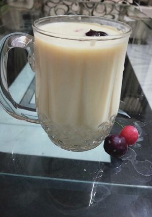A picture of Mango shake.