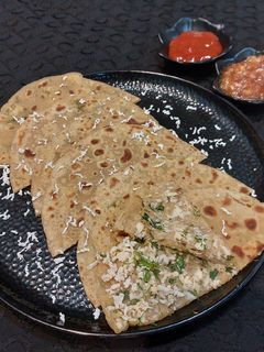 पनीर पराठा (Paneer Paratha Recipe In Marathi) रेसिपी चे मुख्य फोटो