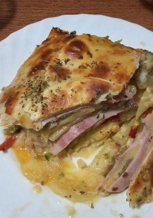 Una foto de Tarta/lasagna/milhojas de cuatro pisos... jeje no sé qué nombre ponerle pero salió rico
